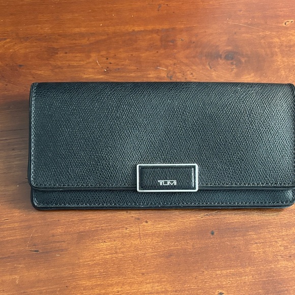 Tumi Black Textured Wallet with Silver Detail